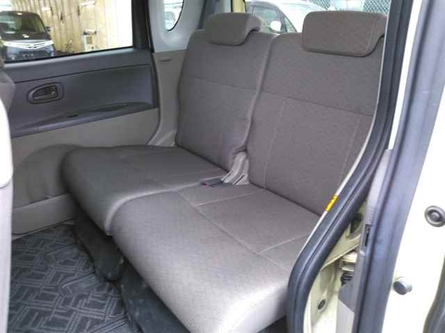 DAIHATSU TANTO 2011