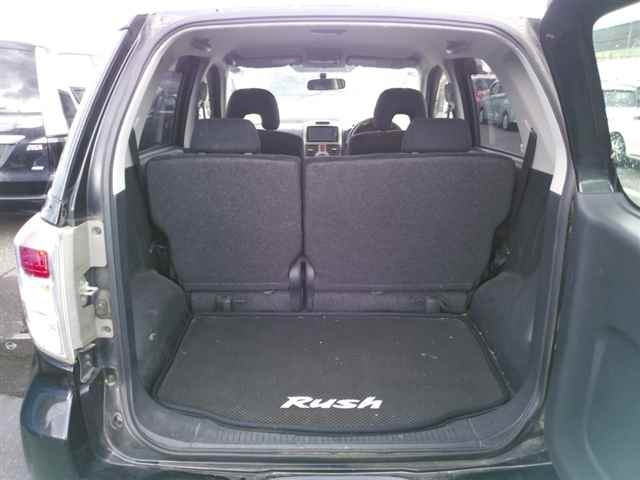TOYOTA RUSH 2010