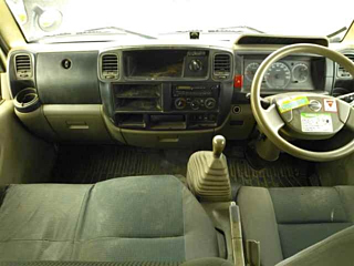 NISSAN ATLAS 2013