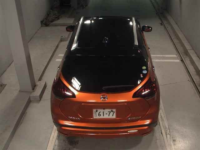 NISSAN KIX 2020