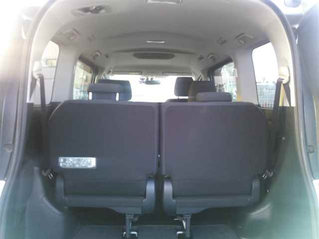 TOYOTA NOAH 2014