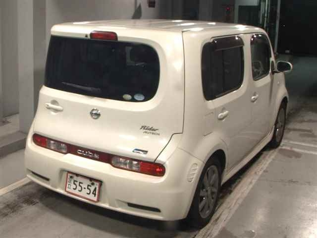 NISSAN CUBE 2010