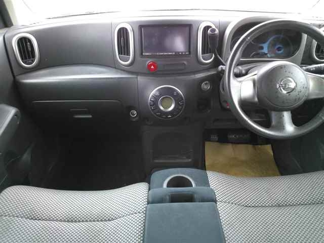 NISSAN CUBE 2010