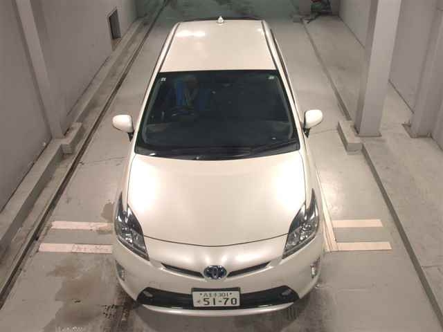 TOYOTA PRIUS 2015