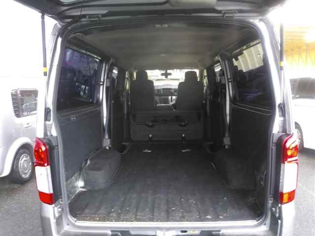 NISSAN CARAVAN VAN 2017