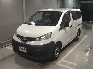 NISSAN NV200 2010