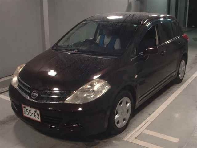 NISSAN TIIDA 2011