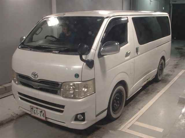 TOYOTA REGIUS ACE VAN 2010