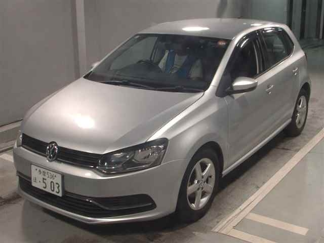 VOLKSWAGEN POLO 2016