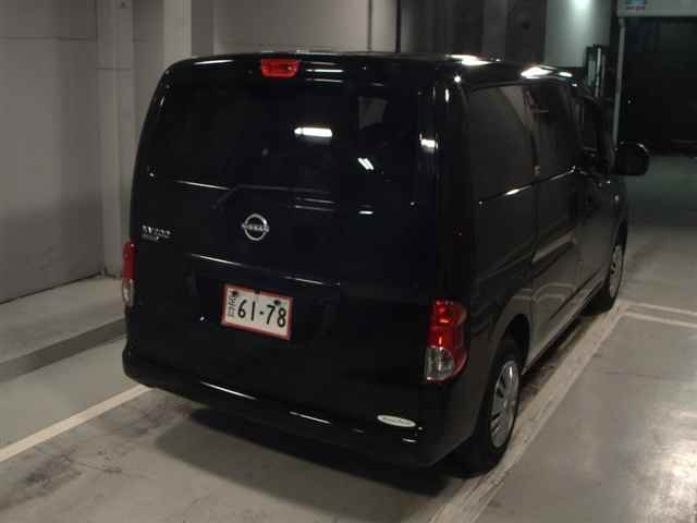 NISSAN NV200 2023