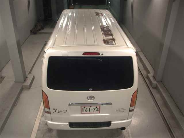 TOYOTA REGIUS ACE VAN 2010