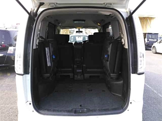 NISSAN SERENA 2013