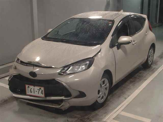 TOYOTA AQUA 2023