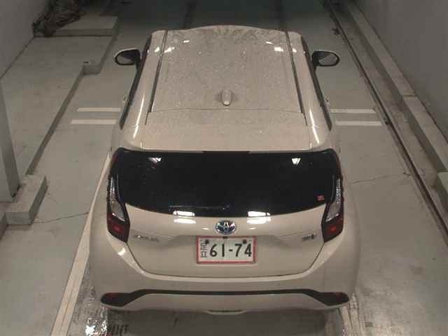 TOYOTA AQUA 2023