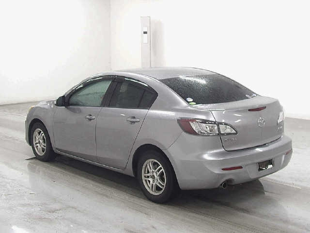 MAZDA AXELA 2010