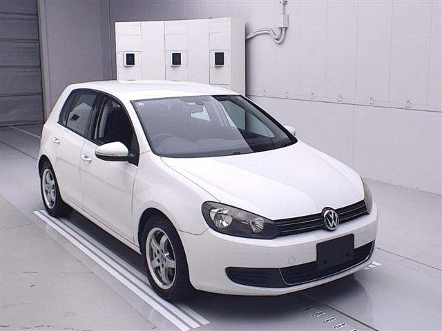 VOLKSWAGEN GOLF 2010