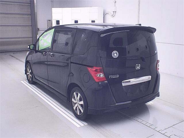HONDA FREED 2011