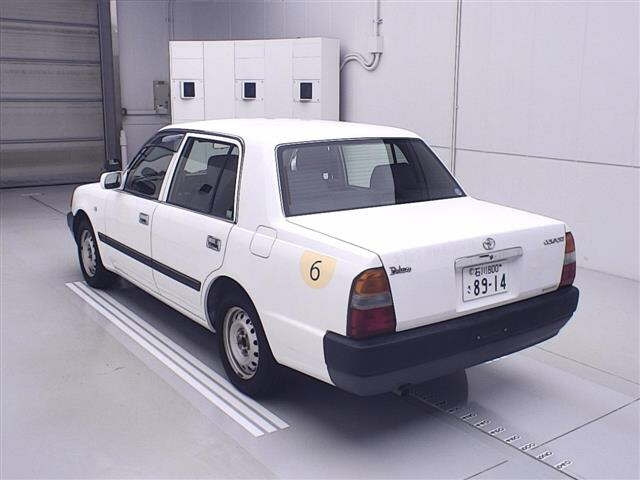 TOYOTA CROWN COMFORT 2014
