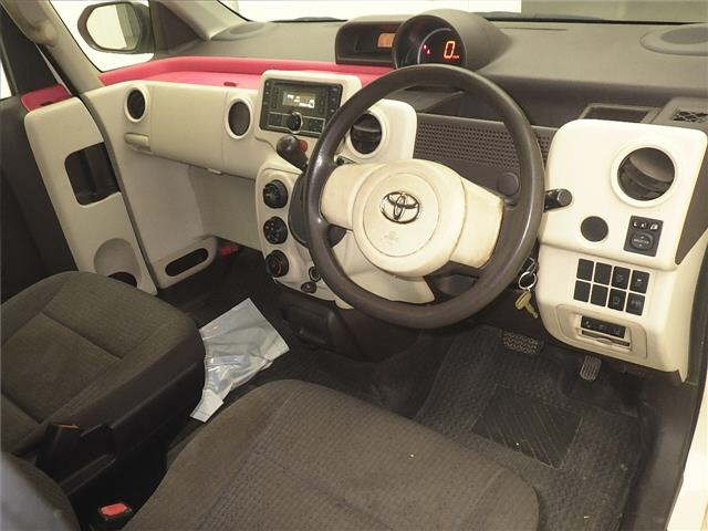TOYOTA PORTE 2016