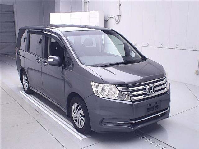 HONDA STEP WAGON 2013