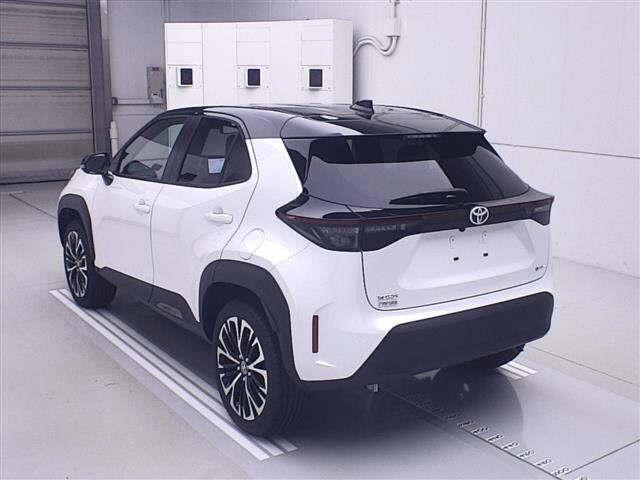 TOYOTA YARIS CROSS 2025