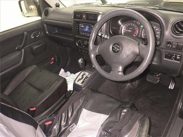 SUZUKI JIMNY 2010