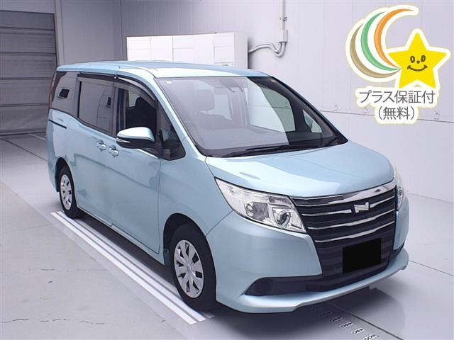 TOYOTA NOAH 2016