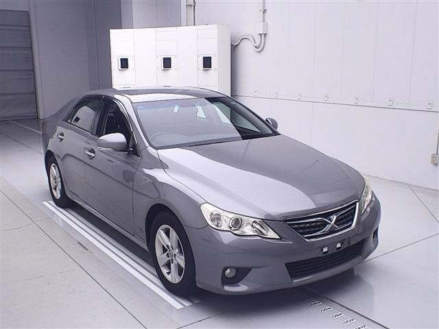 TOYOTA MARK X 2011