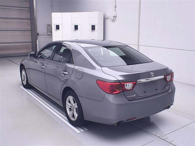 TOYOTA MARK X 2011