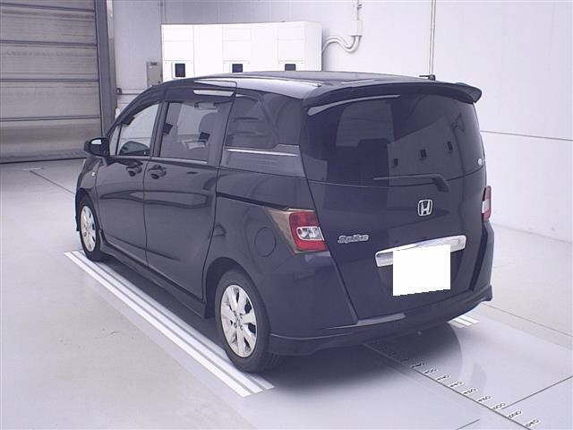 HONDA FREED 2011