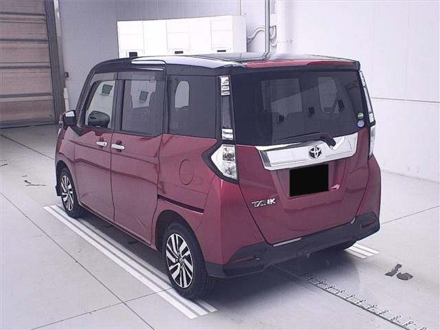 TOYOTA TANK 2018
