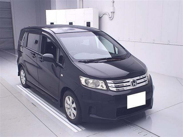 HONDA FREED 2011