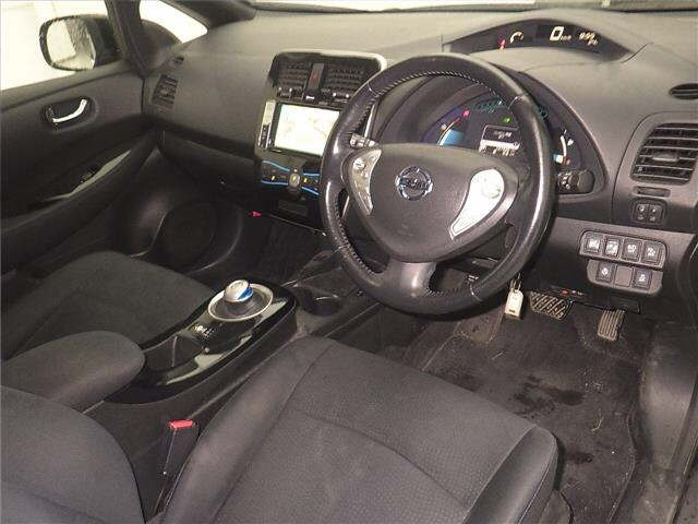 NISSAN LEAF 2014