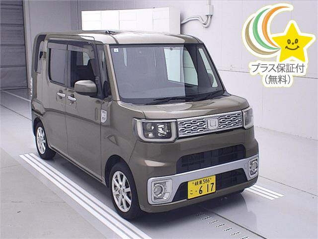 DAIHATSU WAKE 2015