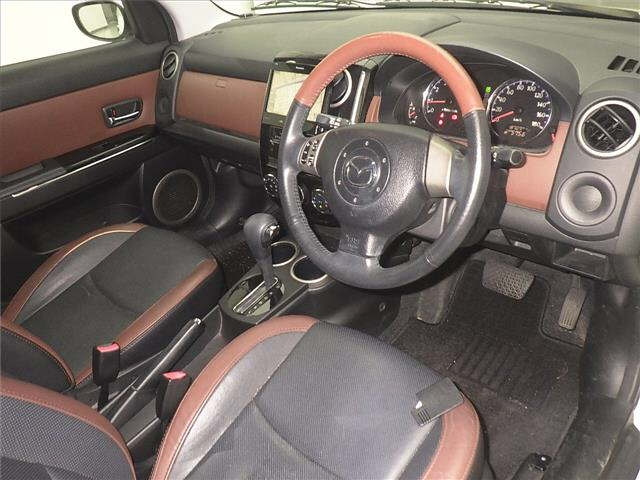 MAZDA VERISA 2009