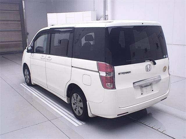 HONDA STEP WAGON 2010