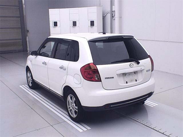 MAZDA VERISA 2009
