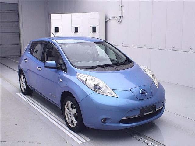 NISSAN LEAF 2013