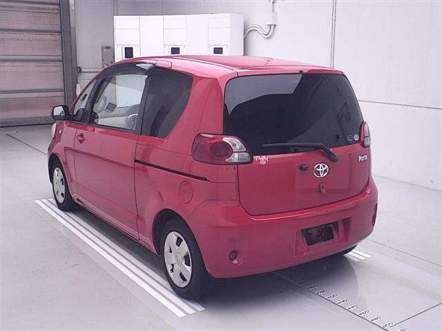 TOYOTA PORTE 2010