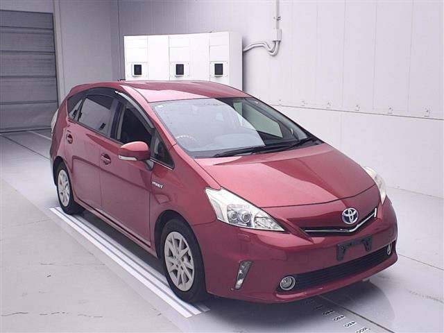 TOYOTA PRIUS ALPHA 2012