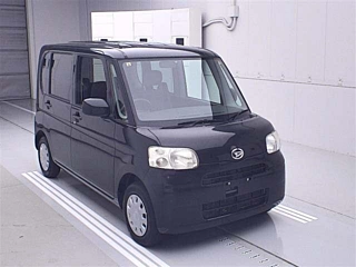 DAIHATSU TANTO 2010