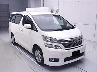 TOYOTA VELLFIRE 2013