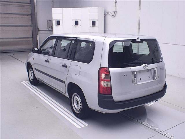TOYOTA SUCCEED 2010