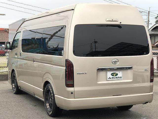 TOYOTA HIACE 2023