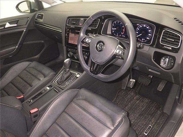 VOLKSWAGEN GOLF 2019