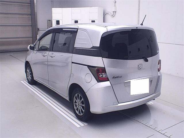 HONDA FREED 2013