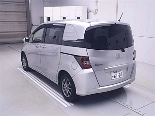 HONDA FREED 2013