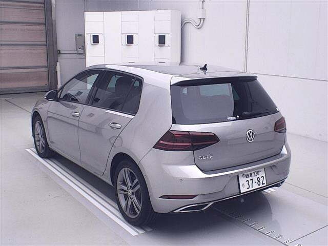 VOLKSWAGEN GOLF 2019