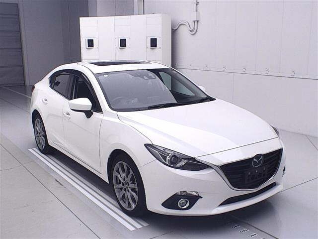 MAZDA AXELA 2016
