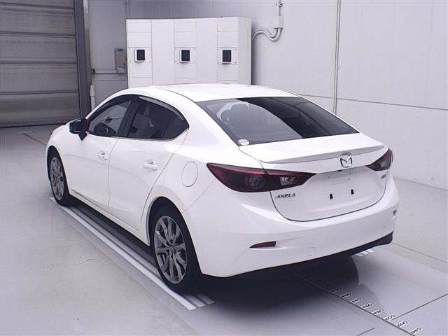 MAZDA AXELA 2016